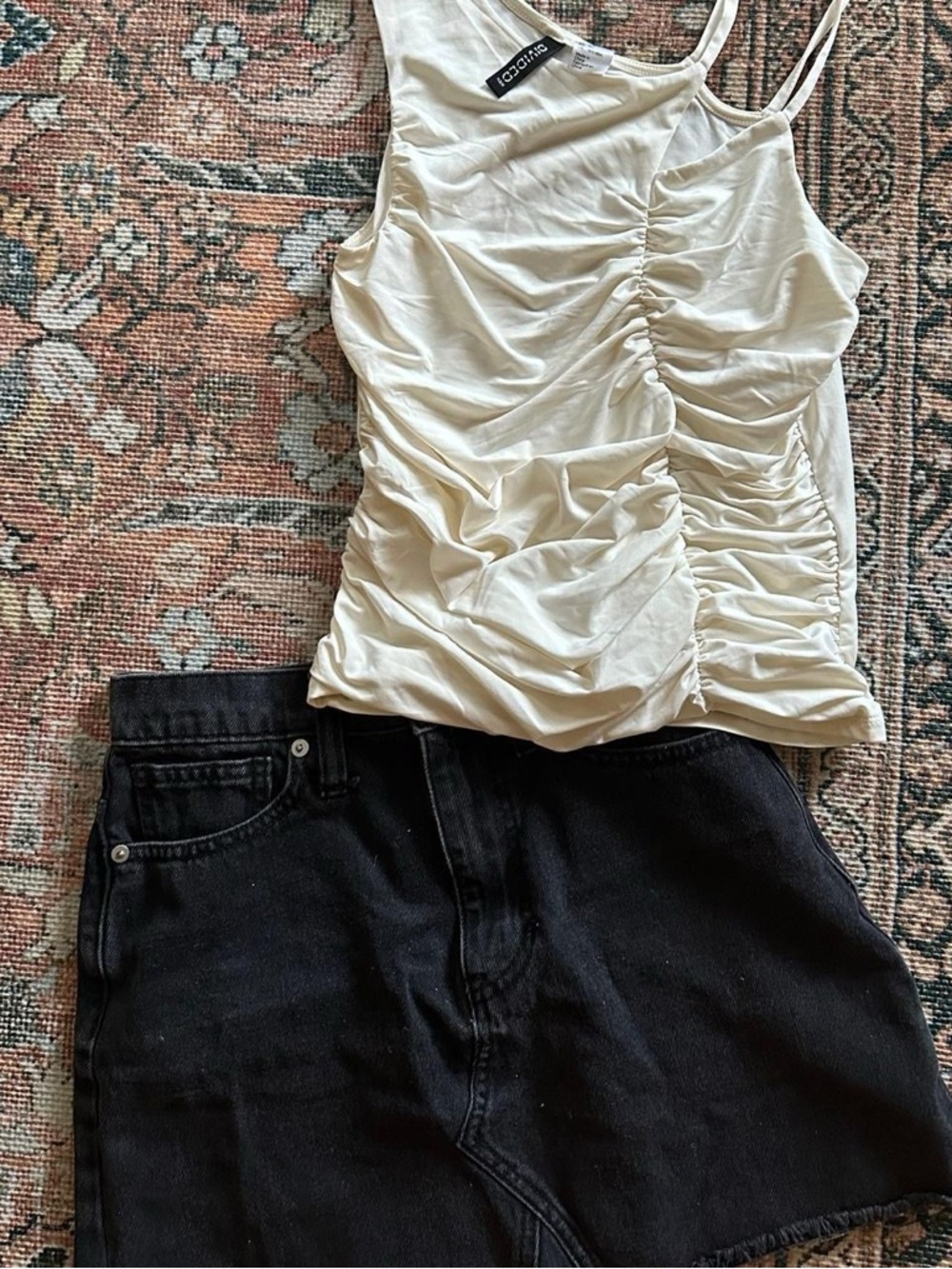 H&M Cream One-Shoulder Ruched Tank Top - Picture 3 of 4